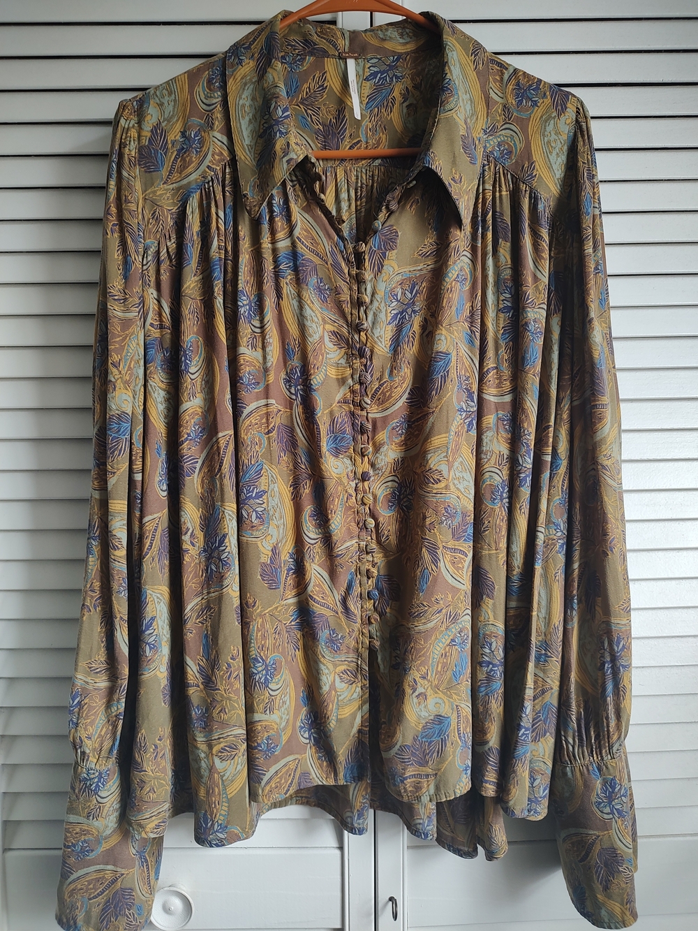 Free People Paisley Boho Button Front Blouse Blue Olive Long Sleeve Top Size LRG - Picture 2 of 9